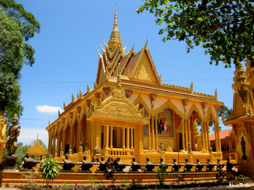 ヴァン レイ パゴダの壮大な美しさを鑑賞