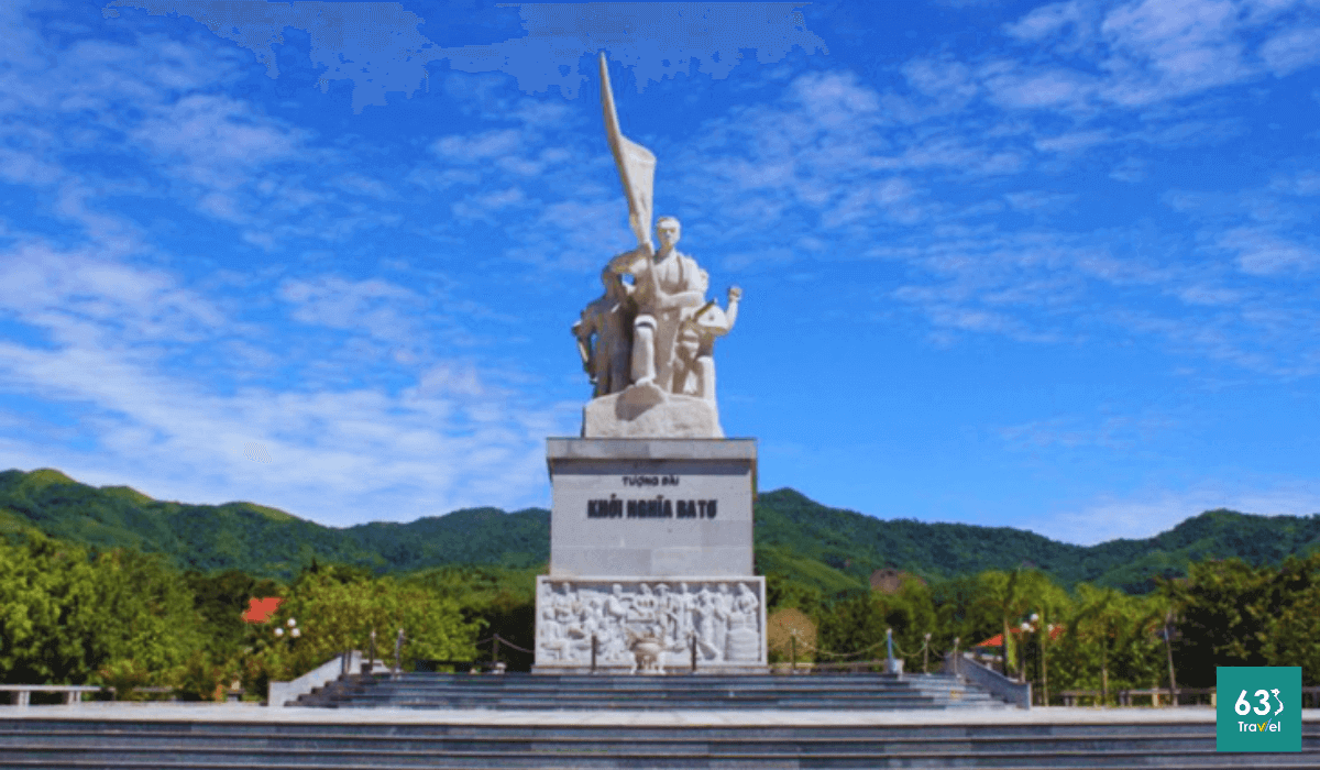 Tượng đài Khởi nghĩa Ba Tơ- Quảng Ngãi