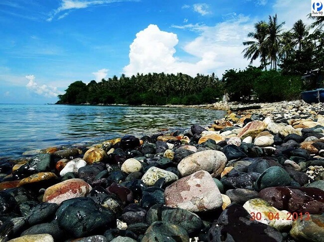 ダ デン ビーチはモンカイの Tra Co ビーチの近くにあります