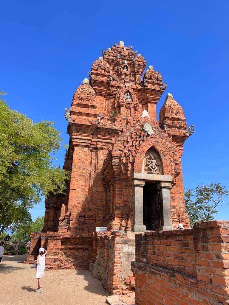 Tháp Pô Klong Garai – Biểu tượng tâm linh đặc sắc của người Chăm Ninh Thuận