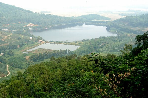Na Hang tourist area