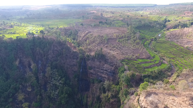 Dak To Pe 계단식 논은 Gia Lai의 Dak Doa 지구 Trang 면에 위치하고 있습니다.