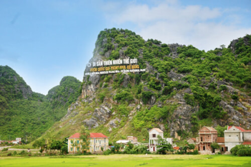 Vườn Quốc Gia Phong Nha - Kẻ Bàng góc nhìn từ xa