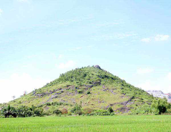 Yen Duc의 역사적 유물과 풍경 클러스터