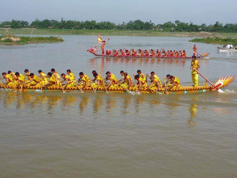 Tu Yen Swimming Festival