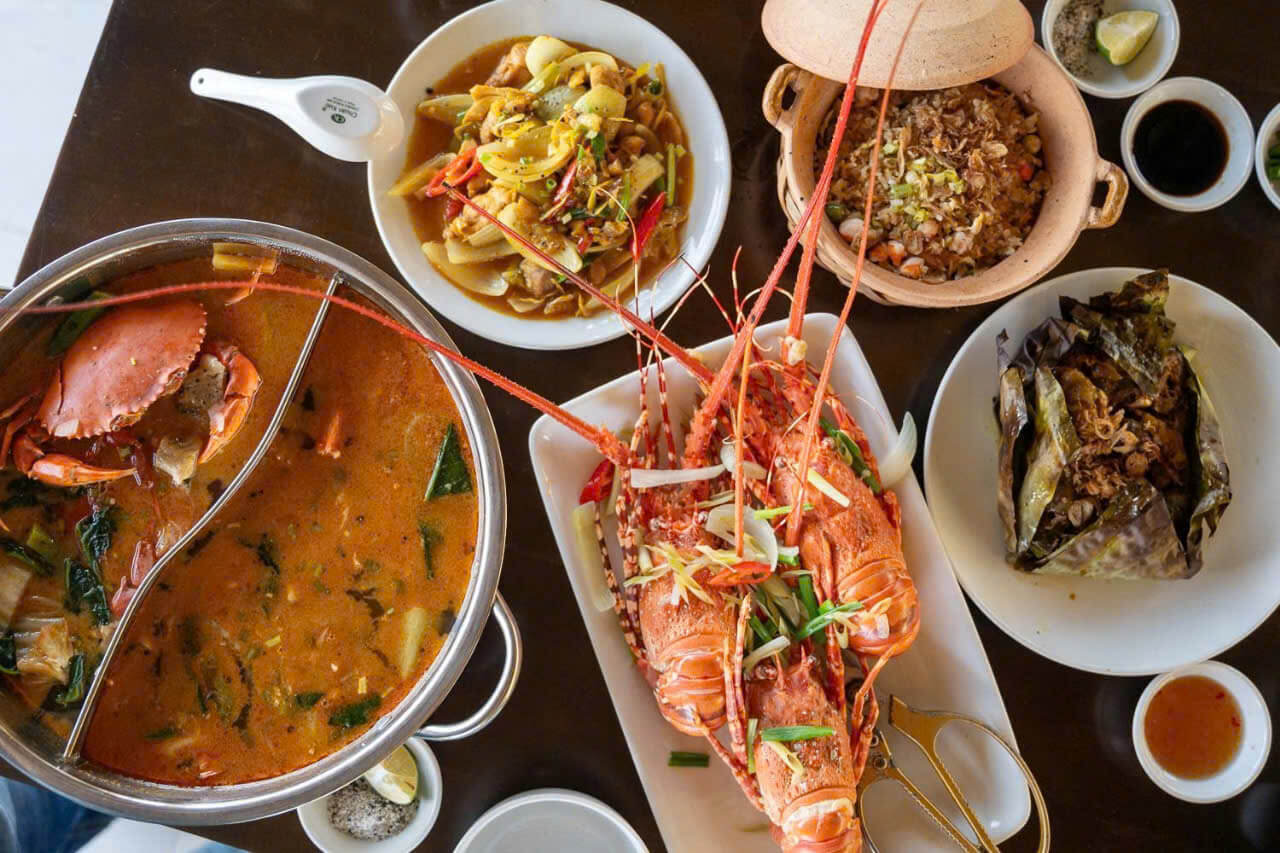 EXPERIENCE LOCAL MARKET AND COOKING CLASS IN HOI AN