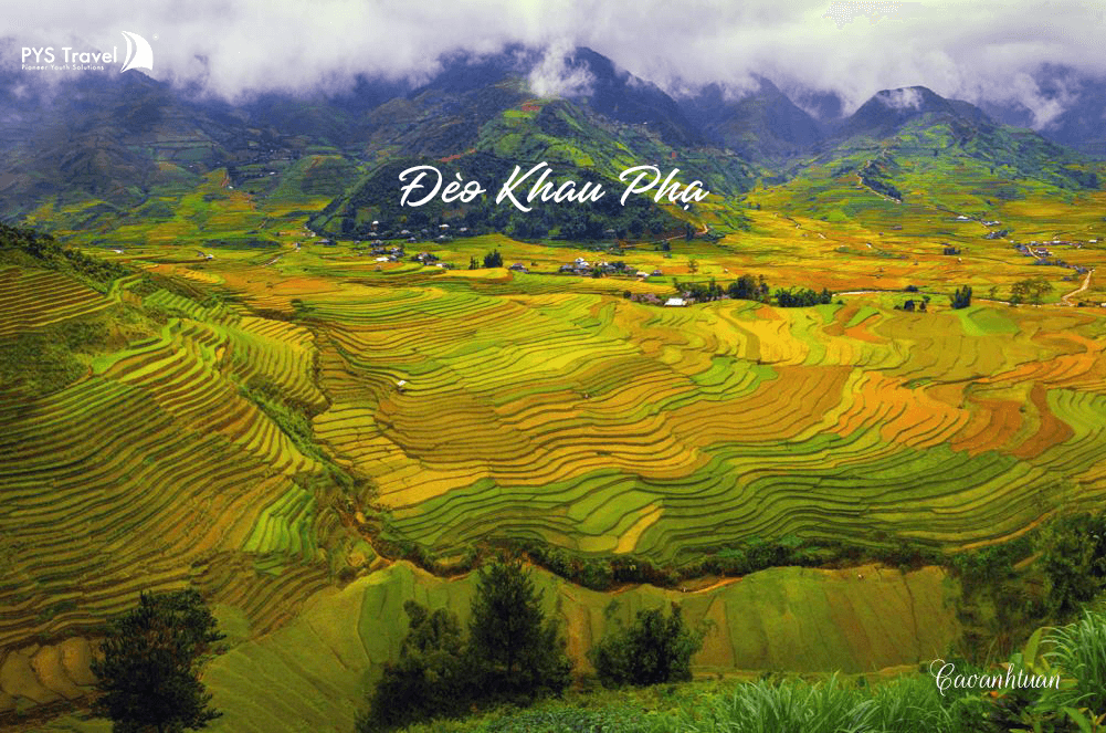 Đèo Khau Phạ nhìn từ xa