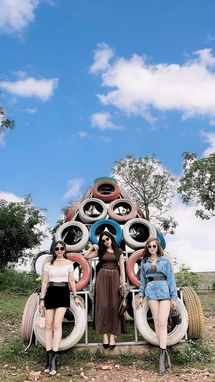 Da Bac Eco 관광 지역에는 수천 개의 체크인 코너가 있습니다