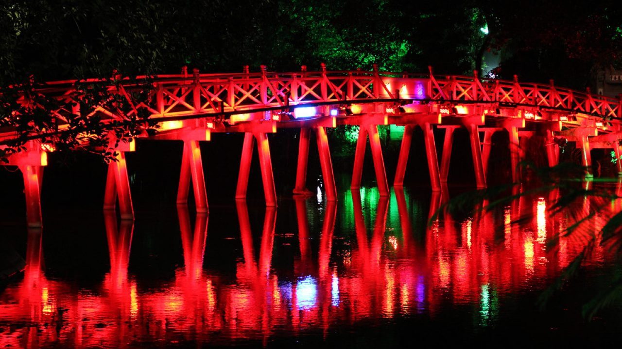 Cầu Thê Húc - chiếc cầu nổi tiếng nhất thủ đô Hà Nội