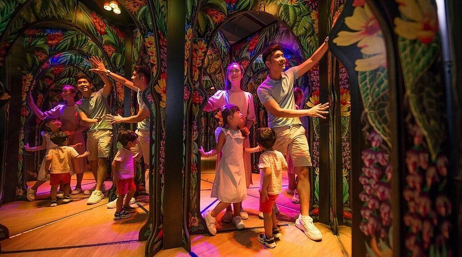 VinKE 教育遊園地とタイムズシティ ハノイ水族館