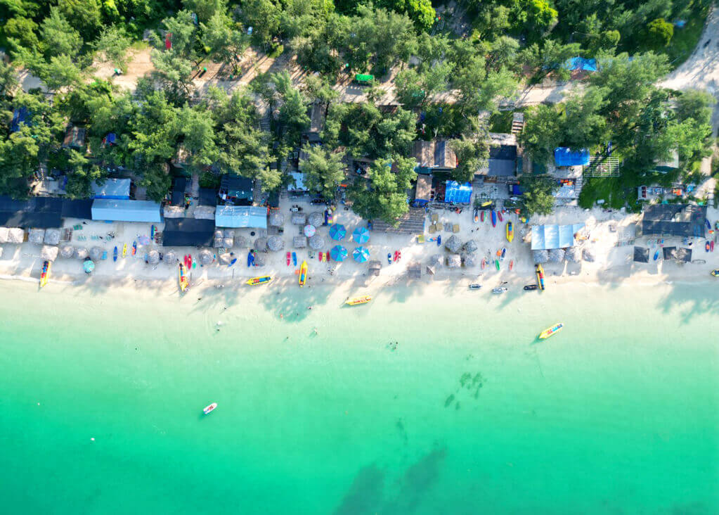 「風を変えて」ビーチへ戻る