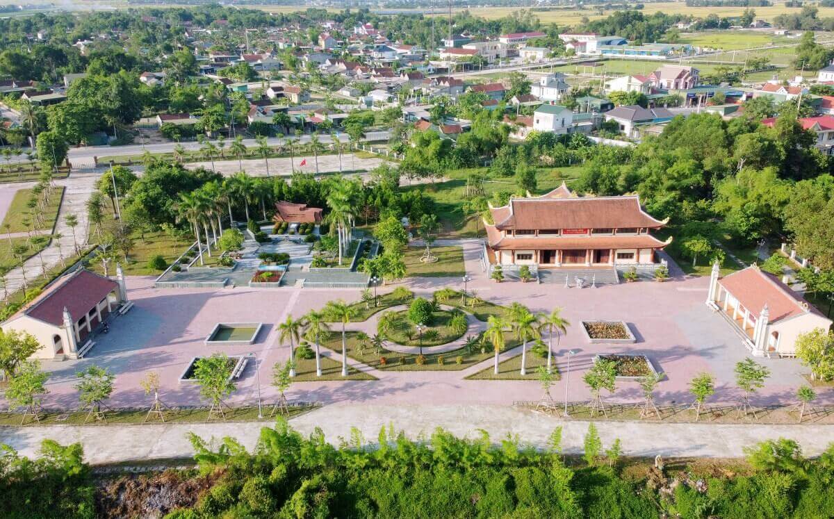 英雄リー・トゥチョン記念碑エリア