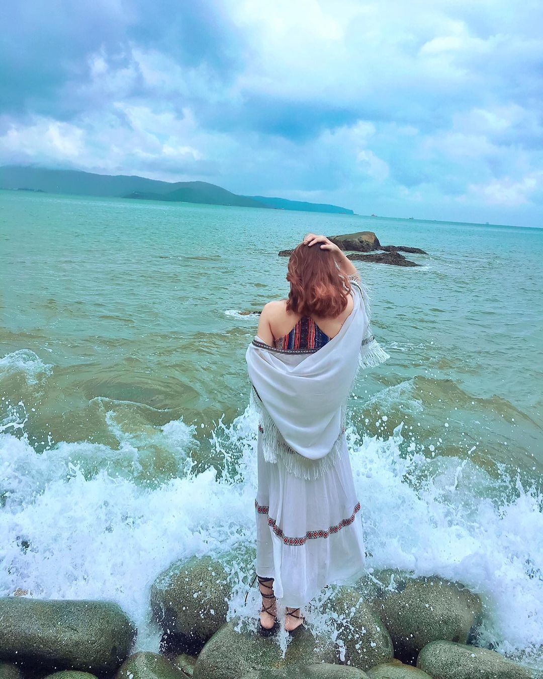 まるで詩的な水墨画のような風景が人々の心を魅了します。