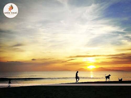 Hoàng hôn trên bãi biển Hà My