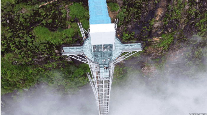 Khu Du Lịch Cầu Kính Rồng Mây