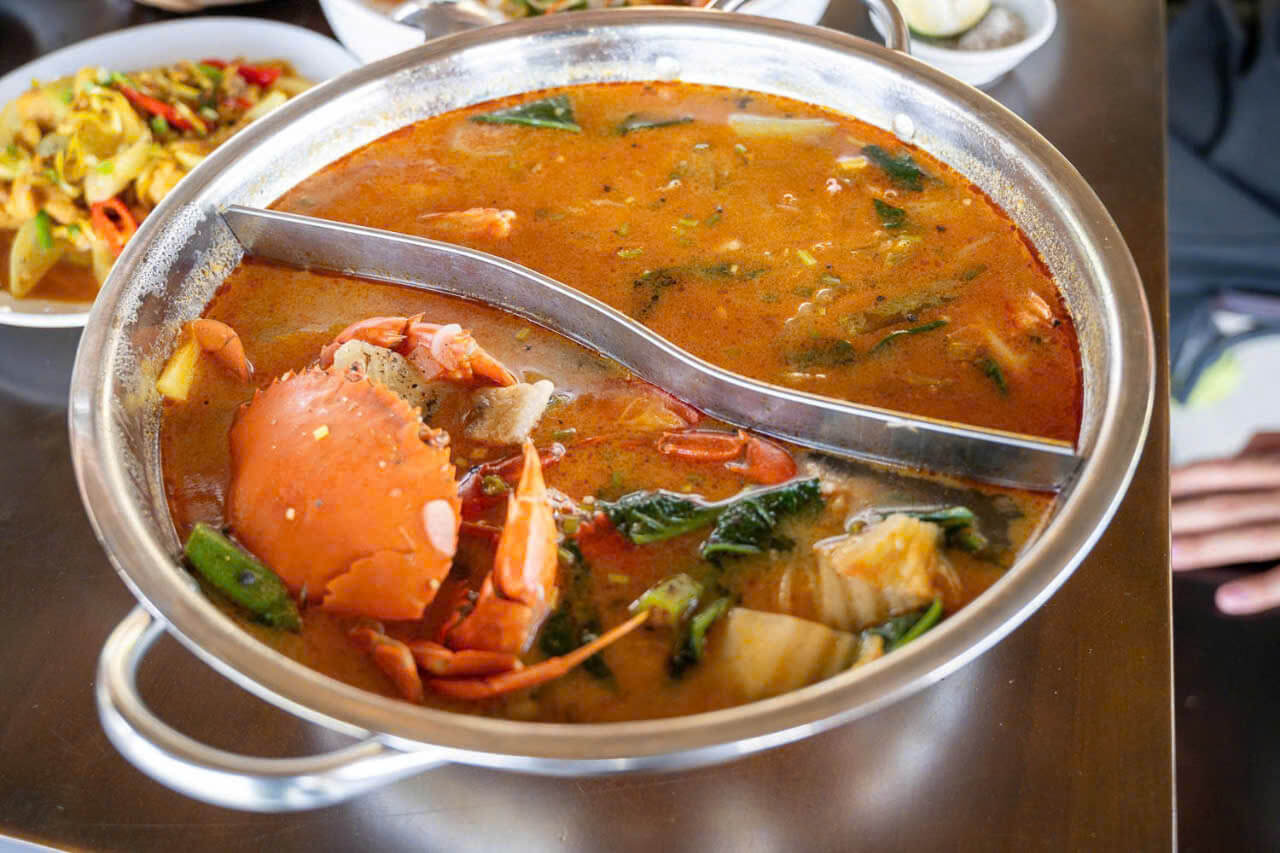 EXPERIENCE LOCAL MARKET AND COOKING CLASS IN HOI AN