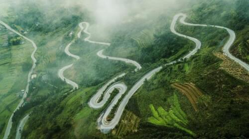 「石さえも花を咲かせる」ハザンの幸福への壮大な道