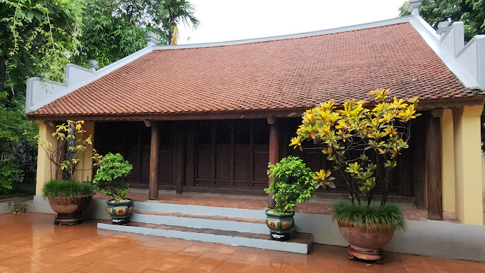 ヒエウ記念エリアへ