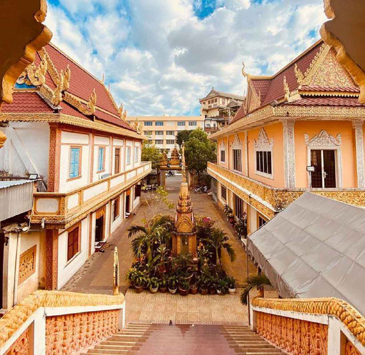 ムニル アンサイ パゴダは、カントーにあるクメール族の最もユニークな建築様式を持つパゴダの 1 つです。