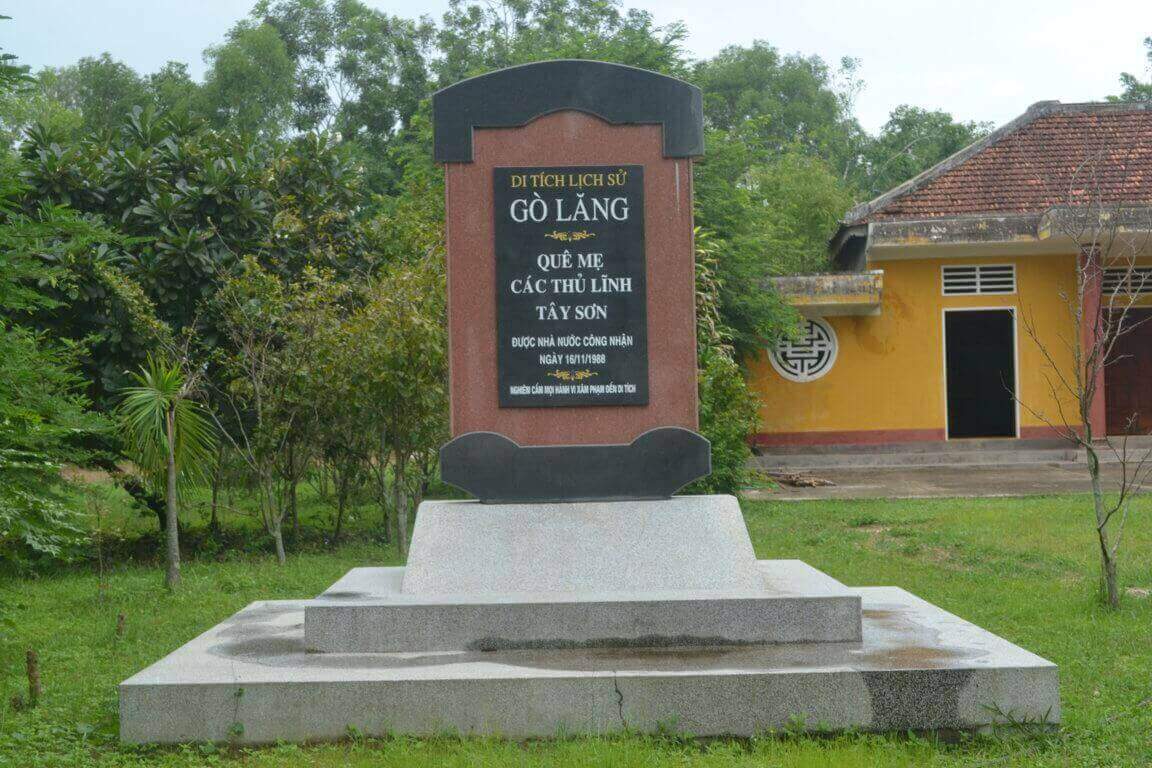 Di tích lịch sử Gò Lăng