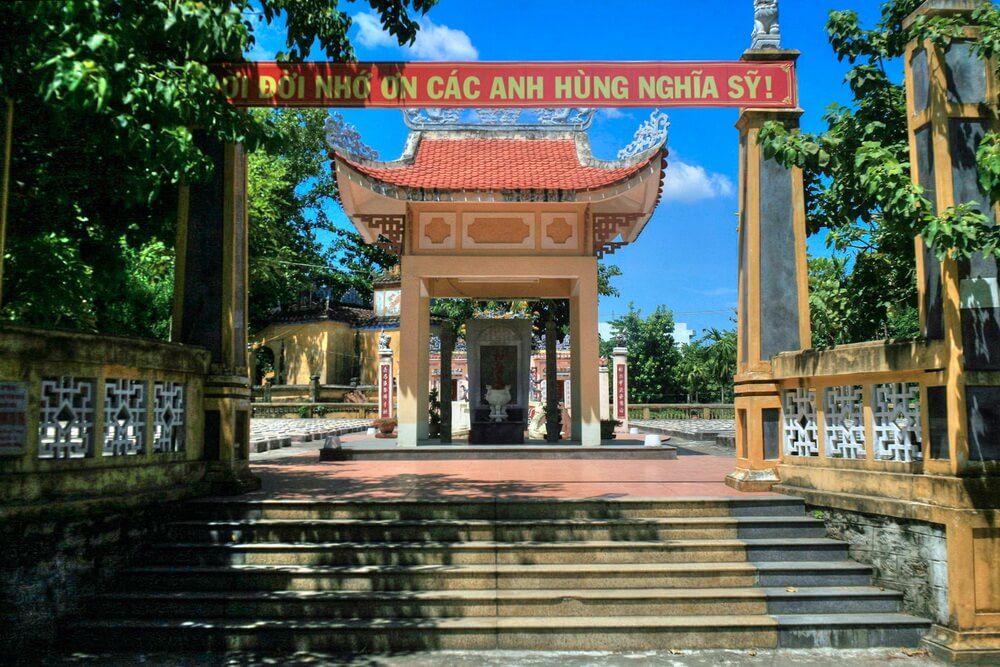 Nghĩa Trủng Hòa vang (Nghĩa Trang Khuê Trung)