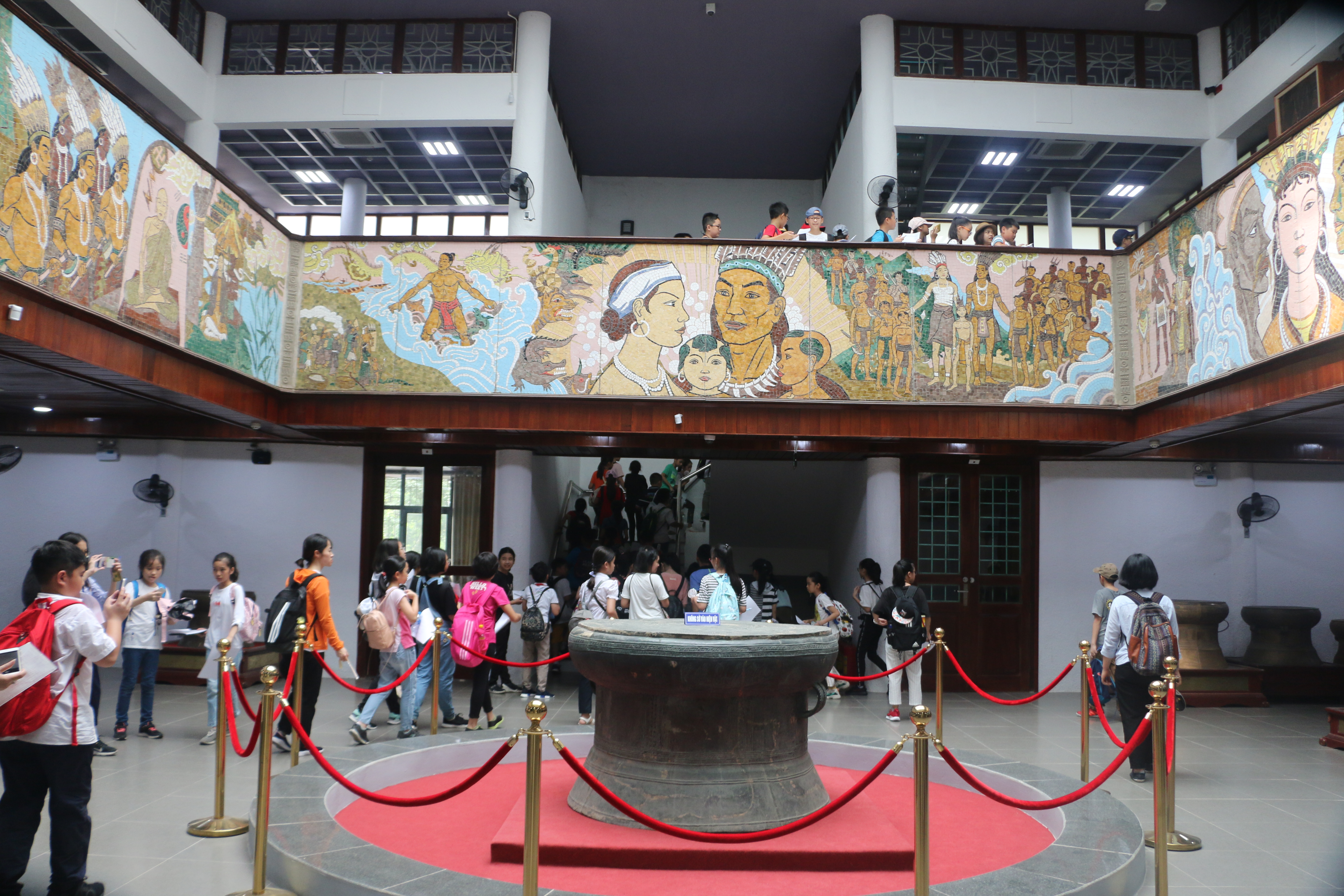 Hung Temple は、遺物と寺院の自動説明アプリケーションを革新します