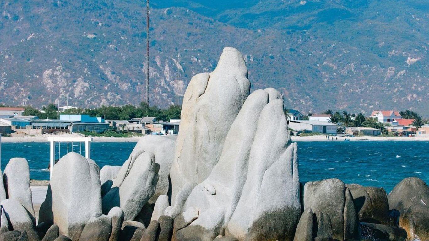 Những Điều Kỳ Diệu Đang Chờ Đón Bạn Tại Biển Cà Ná