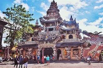 ベトナムの記録 16 件、アジアの記録 1 件、世界の記録 1 件を所有する寺院に関する情報