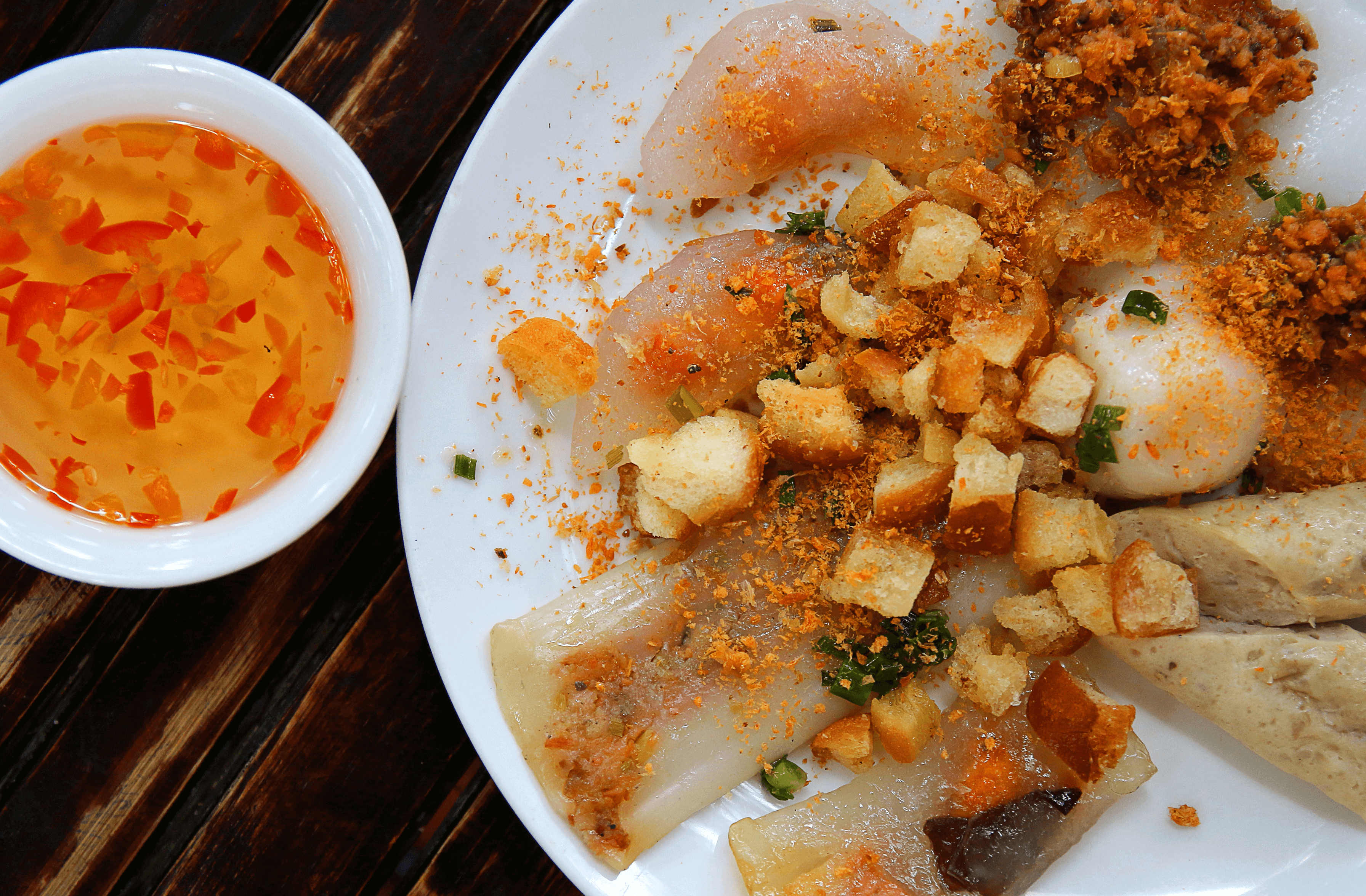 ENJOY HUE NIGHT CUISINE BY CYCLO