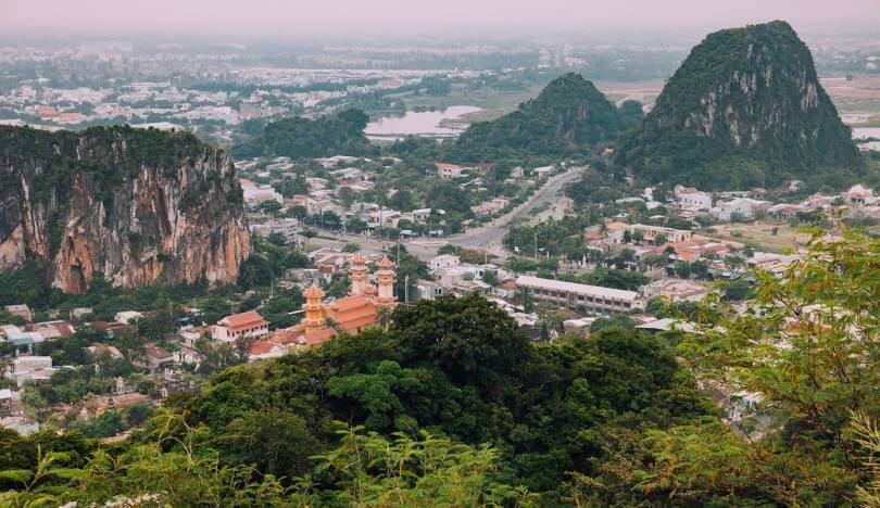   マーブル マウンテンとソン トラ モンキー マウンテンを探索