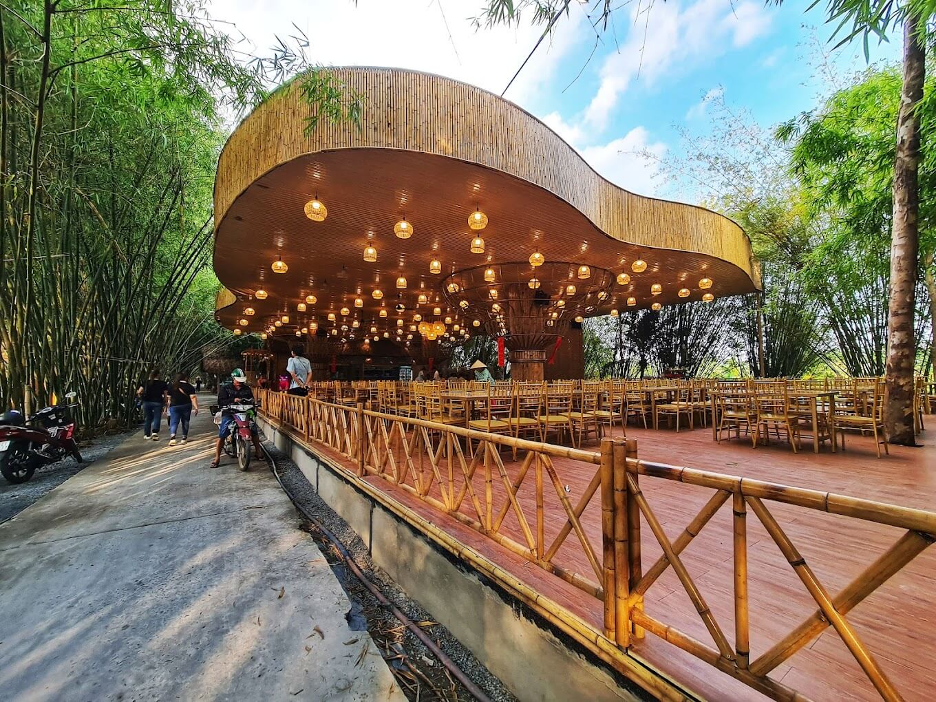 ハウザンのトゥサン竹園は竹園としても知られています。