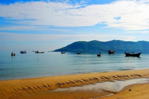 Canh Duong Beach - 후에에서 젊은이들에게 가장 핫한 장소