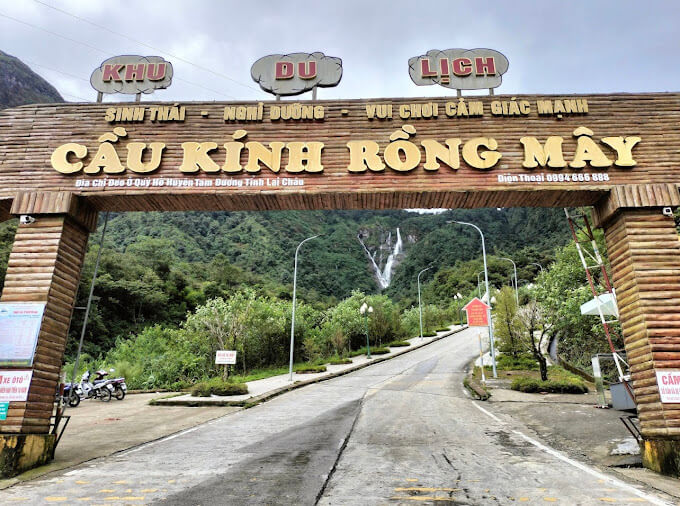 栄五月ガラス橋観光エリアは、多くの観光客に選ばれる理想的な目的地です。