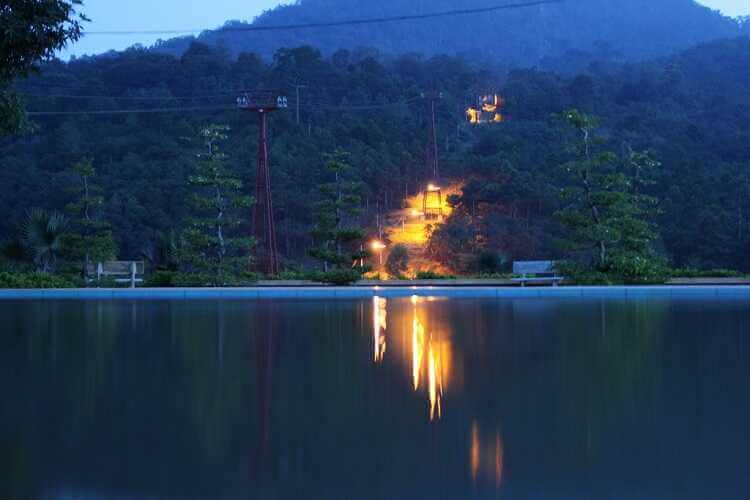 Ba Ra Mountain (Binh Phuoc): シンティエン族の聖なる山