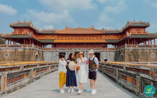 色相のトップ10の博物館は、国内および外国の観光客を魅了します