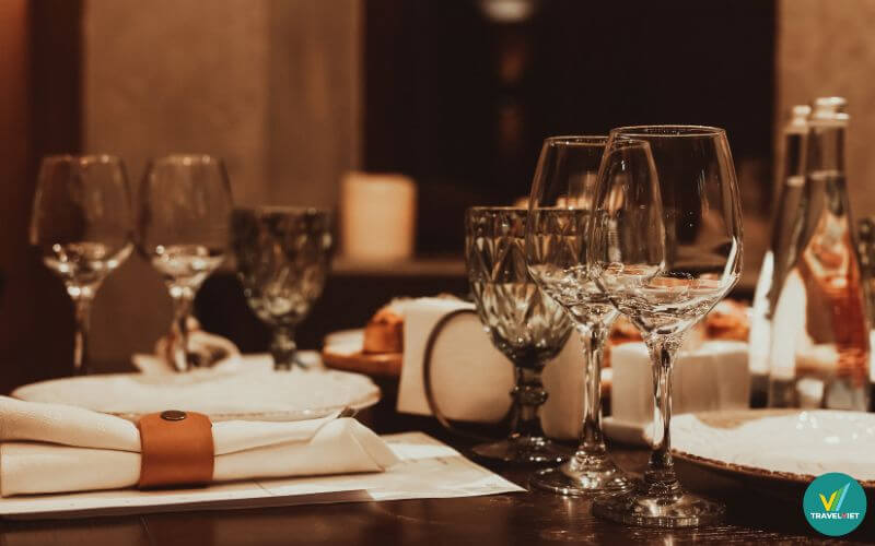 Top 8+ nhà hàng Quảng Ngãi ngon nức tiếng, đông khách