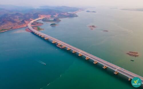 ベトナムのトップ5の美しい海の交差点はあなたを魅了します