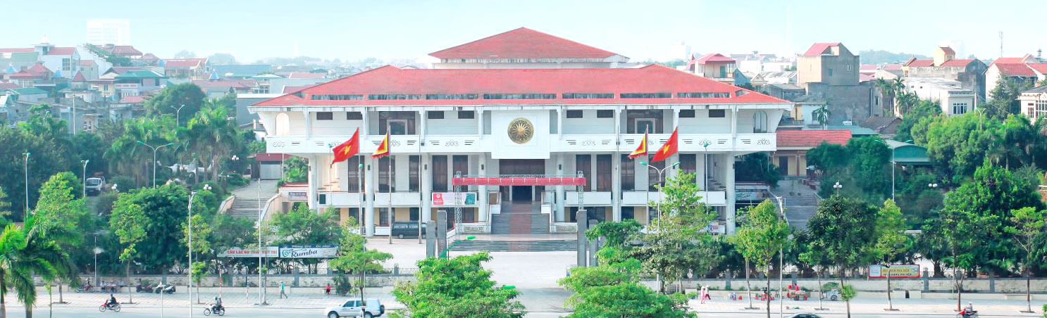 これは、巣の土地に戻るときの多くの観光客の目的地です