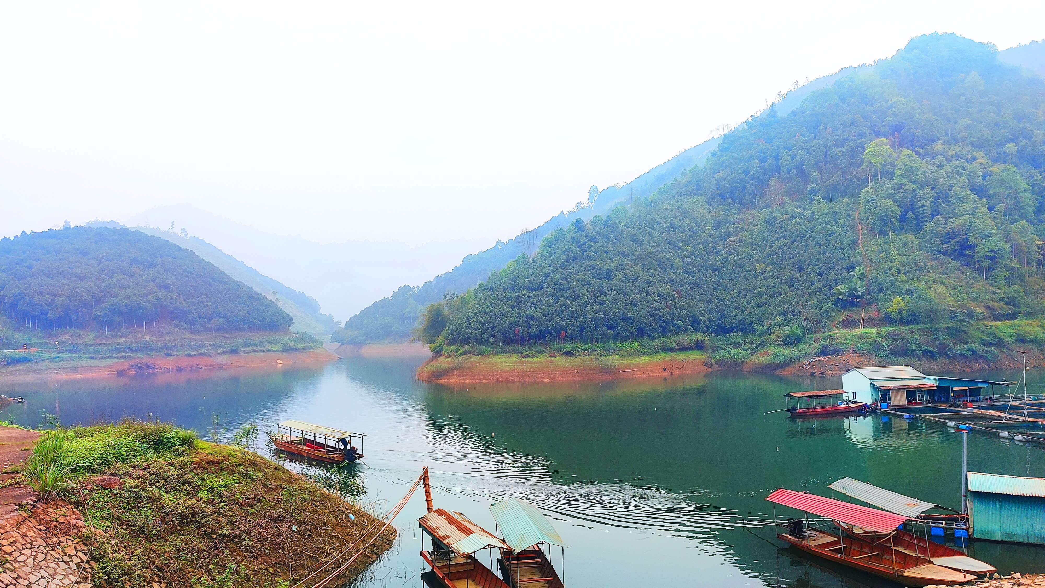 キツネにはロマンチックな景色があり、まだ手付かずです。