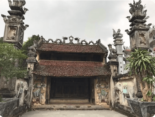 Hung Lo Villageの古い建築をご覧ください。