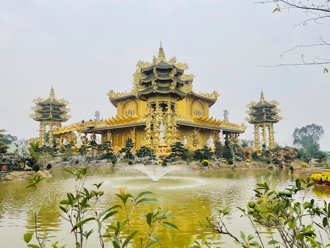 Chiêm ngưỡng kiến trúc độc đáo của chùa dát vàng Hưng Yên