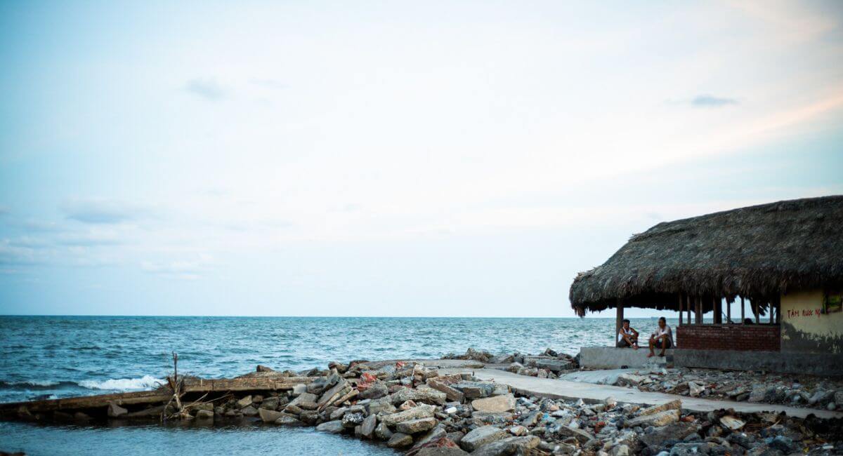 Biển Thịnh Long.