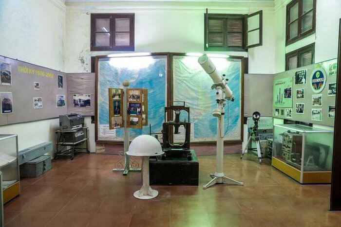 Bảo tàng thiên văn của Việt Nam nằm ngay bên cạnh Đài khí tượng thủy văn