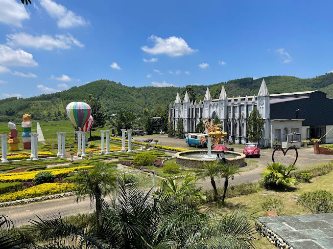 Khu du lịch thác Tiên Bắc Giang.