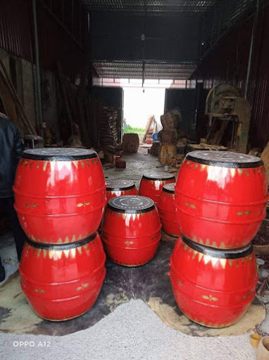 春の初期の頃、タムのドラムは、新年の平和と繁栄のために始めたいという願望を持って人々に響き渡りました。