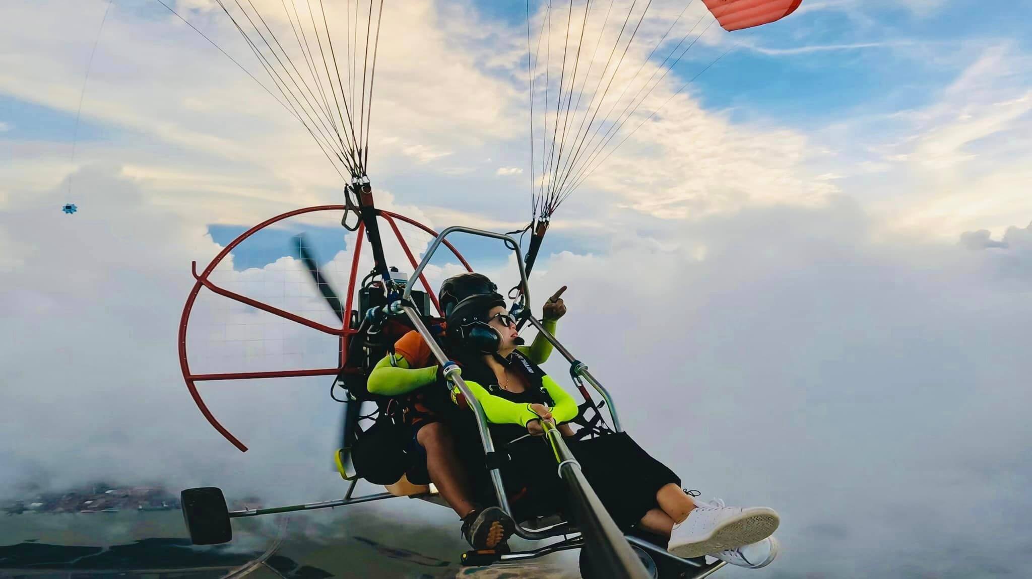 Chinh Phục Bầu Trời Quảng Ninh: Dù Lượn Hoành Bồ Đang Chờ Bạn!