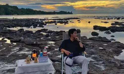 Đắm Chìm Trong Cảnh Sắc Hoang Sơ Của Bãi Đá Đen Móng Cái