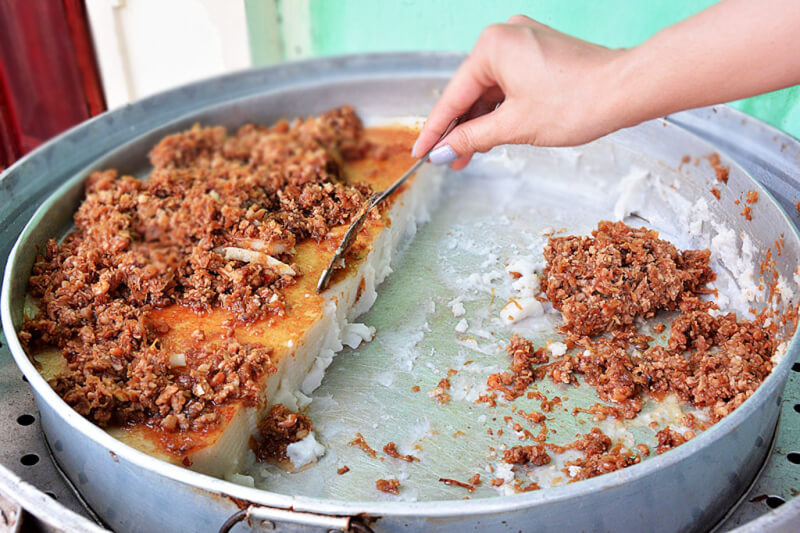 Đậm Đà Hương Vị Bánh Đúc Lai Giữa Phố Biên Móng Cái