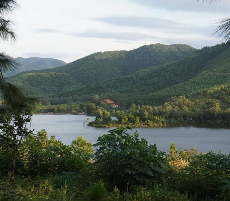 Cắm Trại, Picnic Và Chèo Thuyền: Những Hoạt Động Thú Vị Tại Hồ Khe Chè