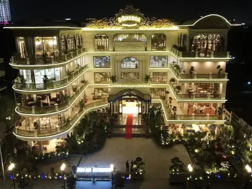 Nhà Hàng Đông Hoa Móng Cái: Điểm Hẹn Ẩm Thực Giữa Phố Biên